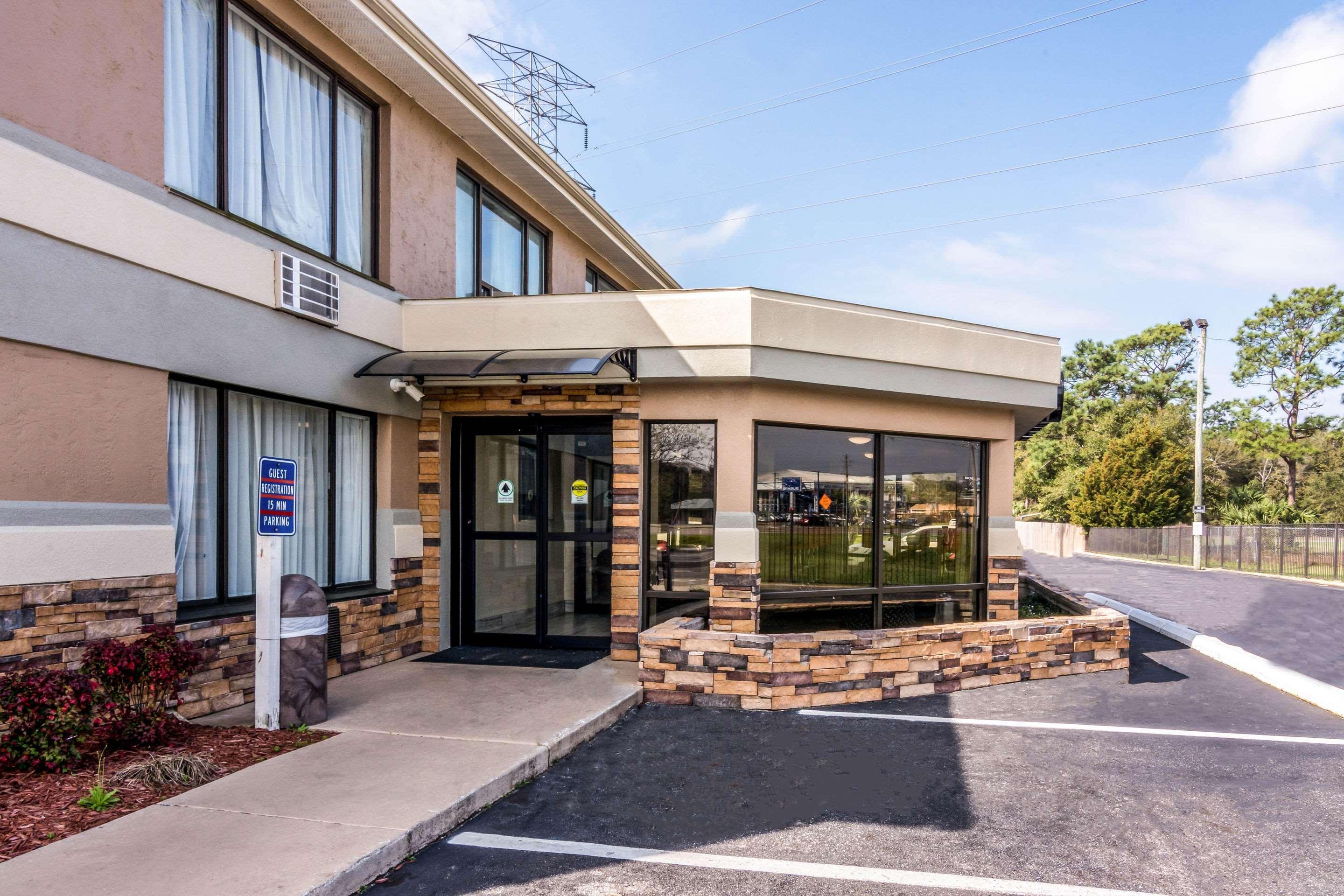 Quality Inn Ferry Pass Exterior photo